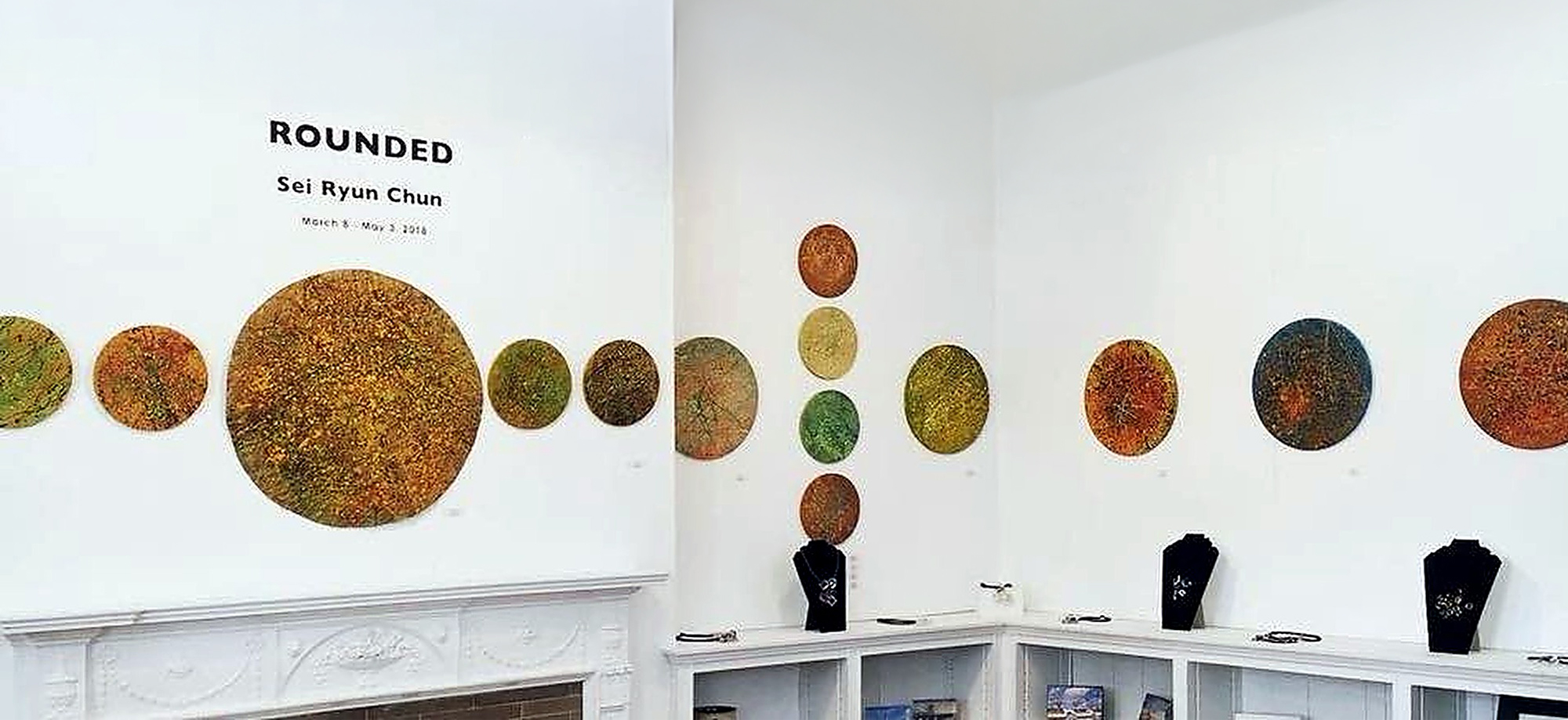 Rounded exhibition